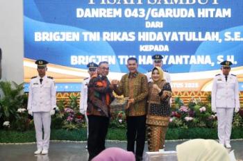 Wakil Rektor Unila Hadiri Pisah Sambut Danrem